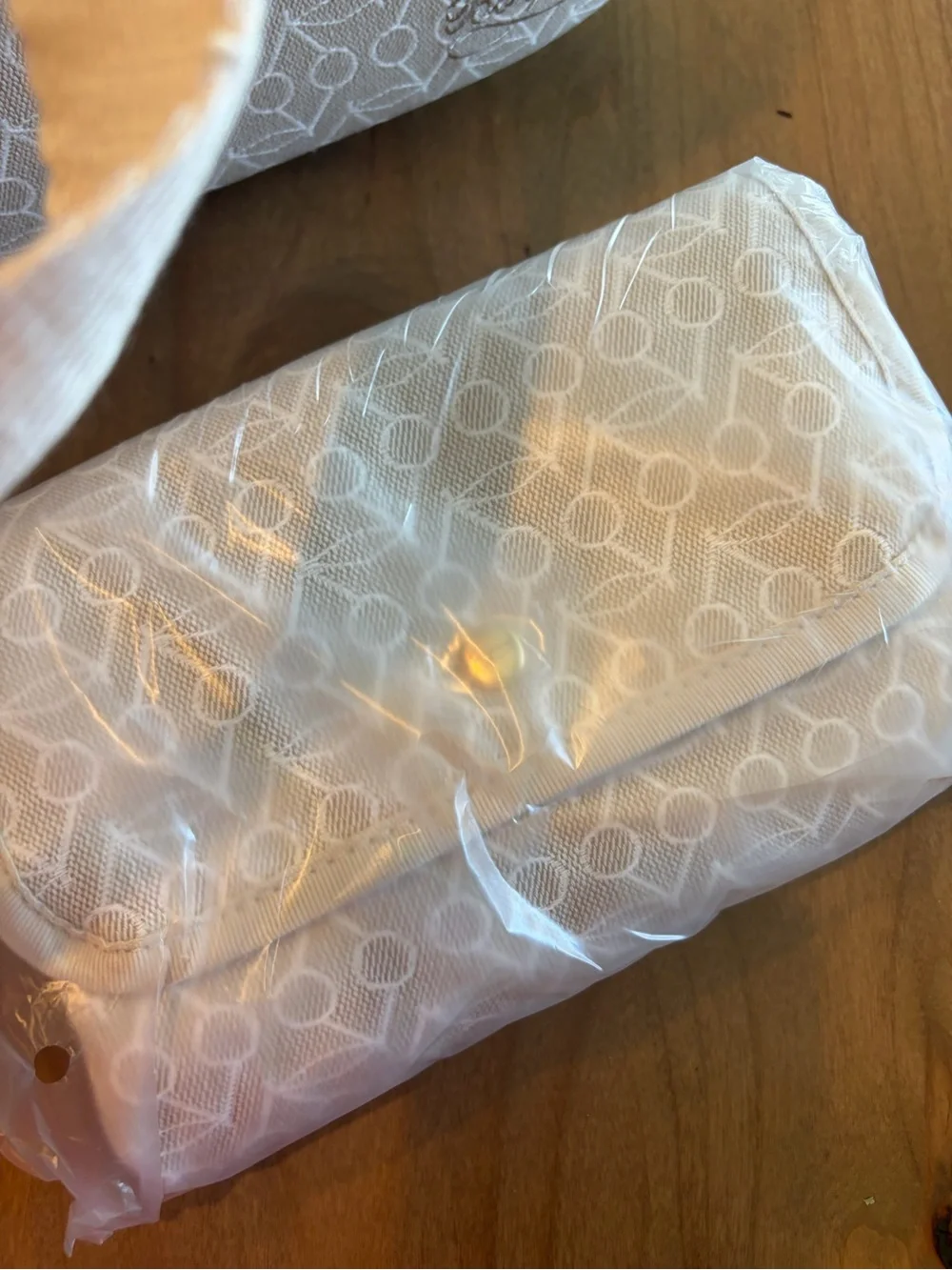 New In Package $895 Bonpoint Denver Changing Bag in Beige Luxury